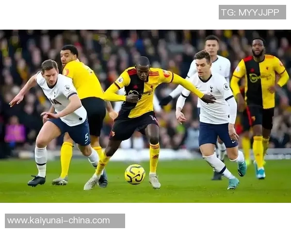 丽兹联迎战赫尔城争夺英冠积分榜关键战役的精彩对决