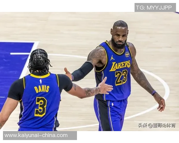 小牛与湖人激战正酣赛果揭晓引发球迷热议与期待